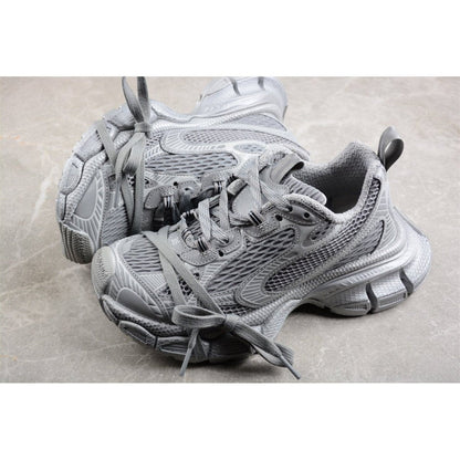 BALENCIAGA 3 - L - Reflective Sneakers - Grey Unisex Streetwear Limited Edition - The Balenciaga 3XL x Reflective Grey sneakers are a captivating addition to any cutting-edge wardrobe,