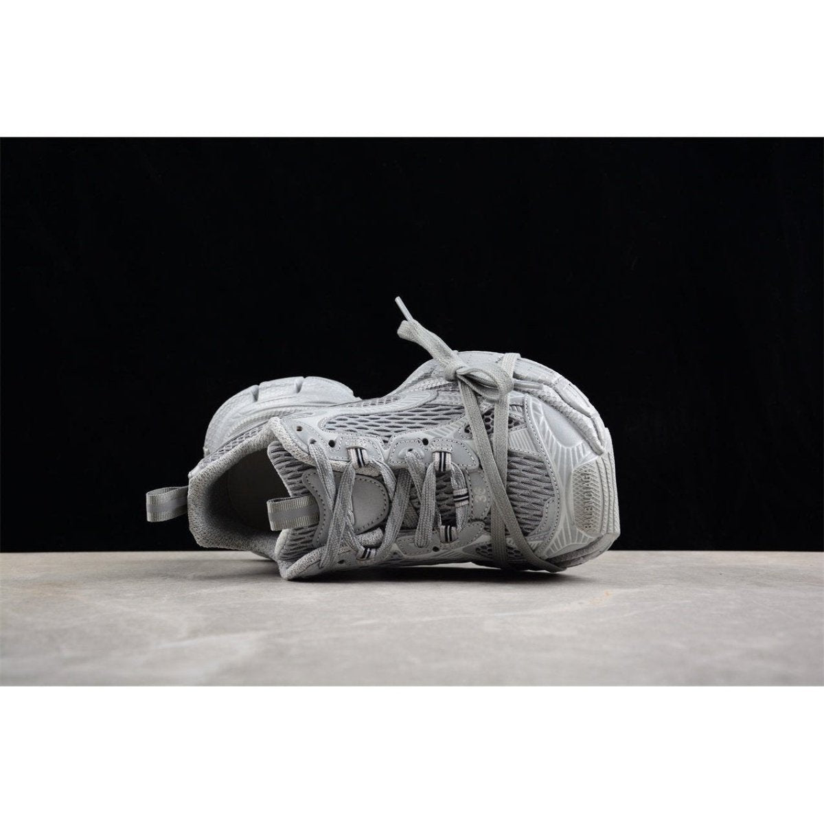 BALENCIAGA 3 - L - Reflective Sneakers - Grey Unisex Streetwear Limited Edition - The Balenciaga 3XL x Reflective Grey sneakers are a captivating addition to any cutting-edge wardrobe,