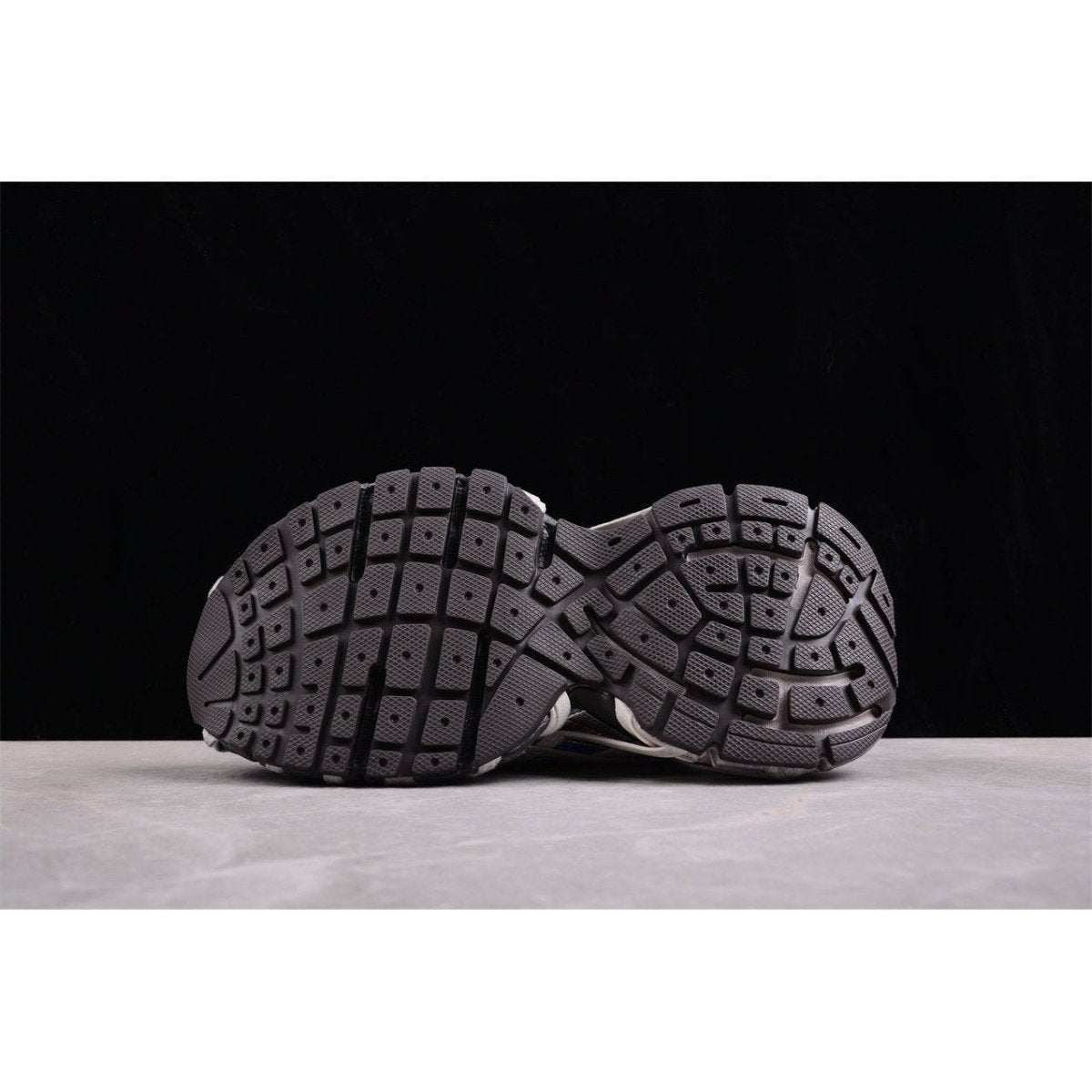 BALENCIAGA 3 - L - Royal Silver Sneakers - Blue Unisex Streetwear Limited Edition - The Balenciaga 3XL x Royal Blue Silver sneakers are a vibrant addition to any fashion-forward