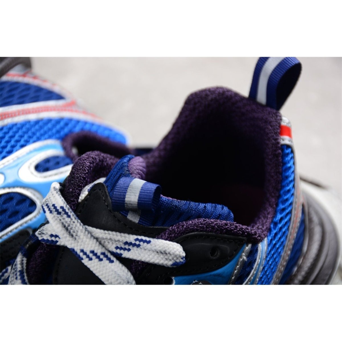 BALENCIAGA 3 - L - Royal Sneakers - Grey Unisex Streetwear Limited Edition - The BALENCIAGA 3XL x Royal Grey sneakers present a sophisticated fusion of sporty design and