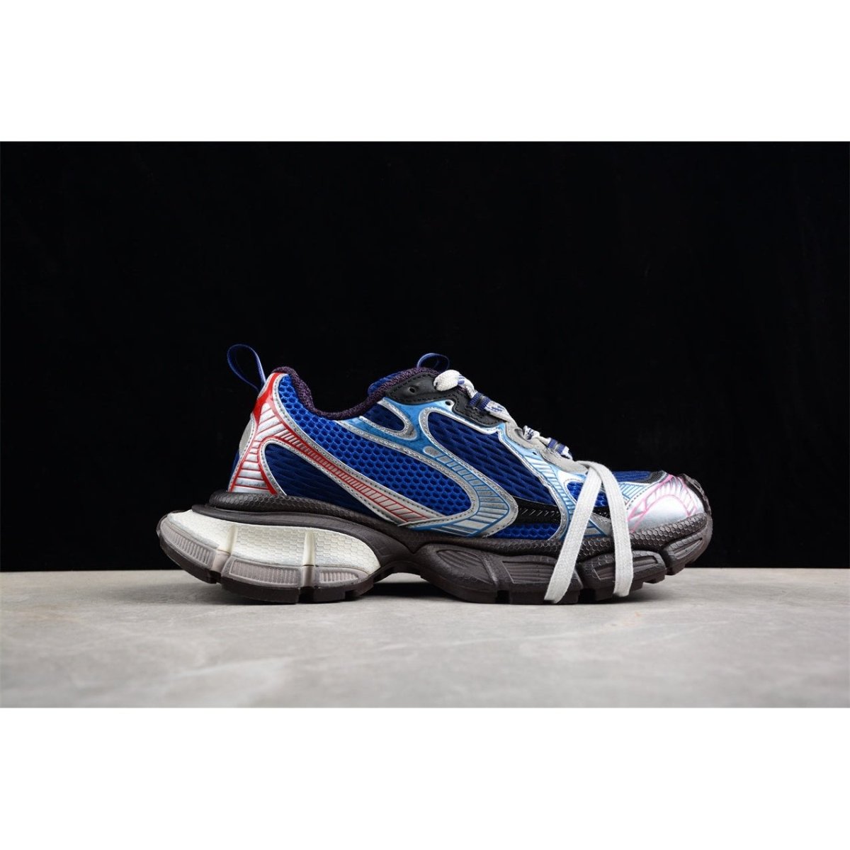 BALENCIAGA 3 - L - Royal Sneakers - Grey Unisex Streetwear Limited Edition - The BALENCIAGA 3XL x Royal Grey sneakers present a sophisticated fusion of sporty design and