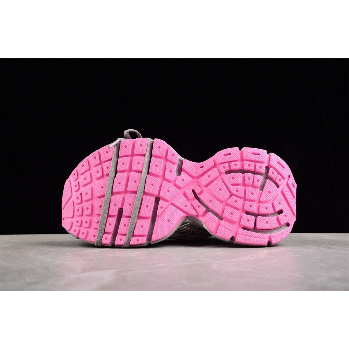 BALENCIAGA 3 - L - Silver Sneakers - Pink Unisex Streetwear Limited Edition - The BALENCIAGA 3XL x Silver Pink sneakers blend futuristic design with a touch of femininity,