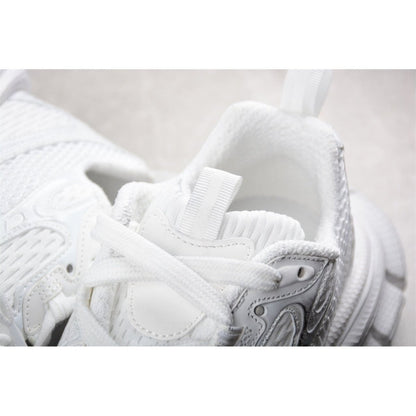 BALENCIAGA 3 - L - Snow Sneakers - White Unisex Streetwear Limited Edition - Introducing the BALENCIAGA 3XL x Snow White, the epitome of luxury and contemporary style. These