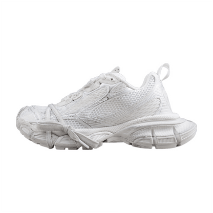 BALENCIAGA 3 - L - Snow Sneakers - White Unisex Streetwear Limited Edition - Introducing the BALENCIAGA 3XL x Snow White, the epitome of luxury and contemporary style. These