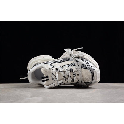 BALENCIAGA 3 - L - White Sneakers - Black Unisex Streetwear Limited Edition - The Balenciaga 3XL x White Black sneakers offer a classic colorway with a contemporary twist.