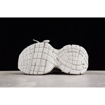 BALENCIAGA 3 - L - White Sneakers - Black Unisex Streetwear Limited Edition - The Balenciaga 3XL x White Black sneakers offer a classic colorway with a contemporary twist.
