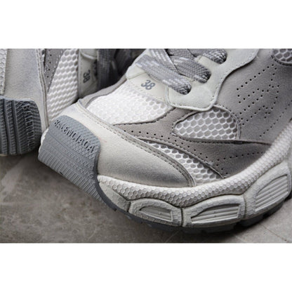 BALENCIAGA 3 - L - Grey Sneakers - White Unisex Streetwear Limited Edition - Introducing the BALENCIAGA 3XL in White Grey, a striking combination of luxury and contemporary design.