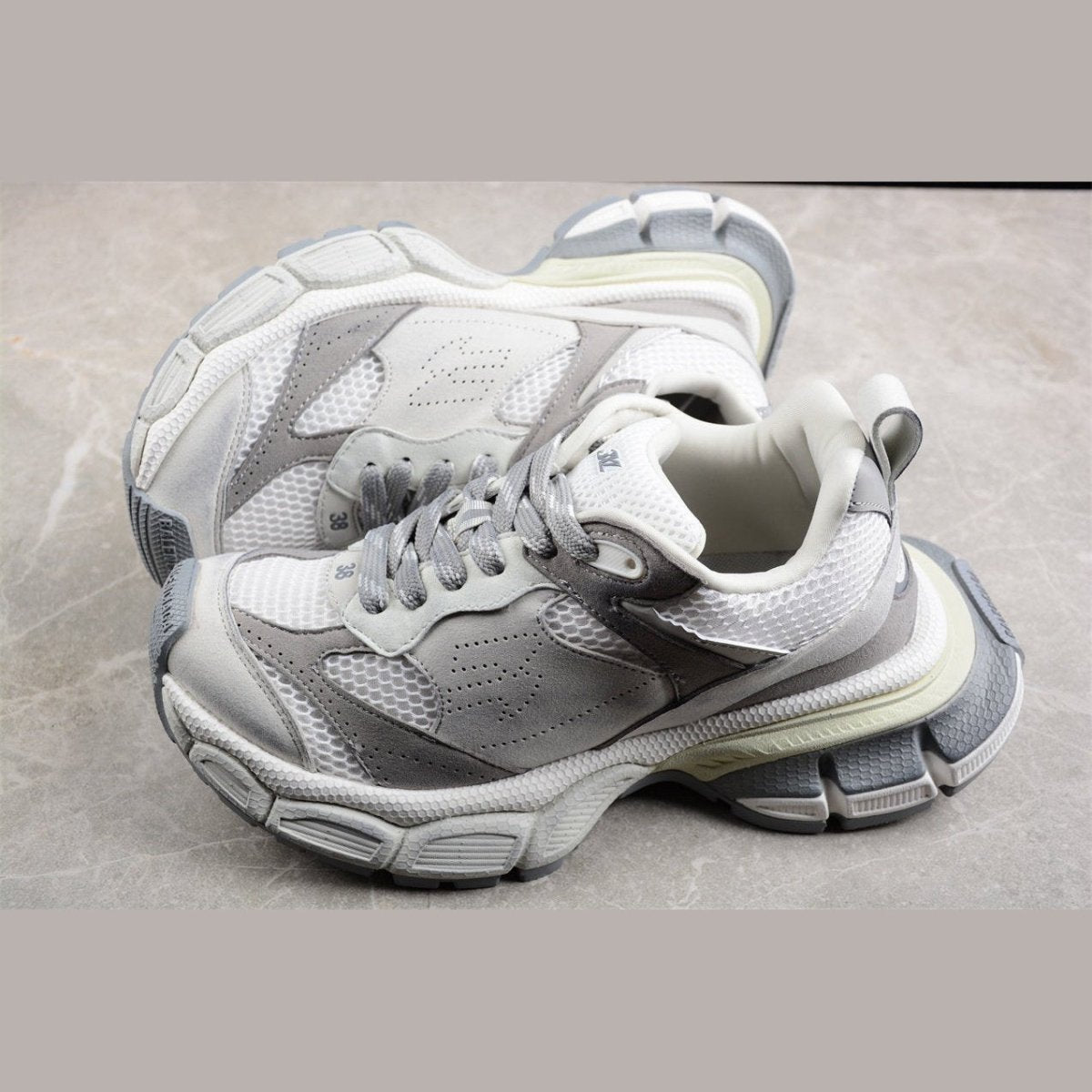 BALENCIAGA 3 - L - Grey Sneakers - White Unisex Streetwear Limited Edition - Introducing the BALENCIAGA 3XL in White Grey, a striking combination of luxury and contemporary design.