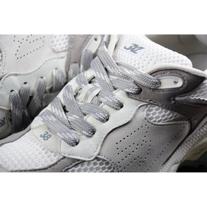 BALENCIAGA 3 - L - Grey Sneakers - White Unisex Streetwear Limited Edition - Introducing the BALENCIAGA 3XL in White Grey, a striking combination of luxury and contemporary design.