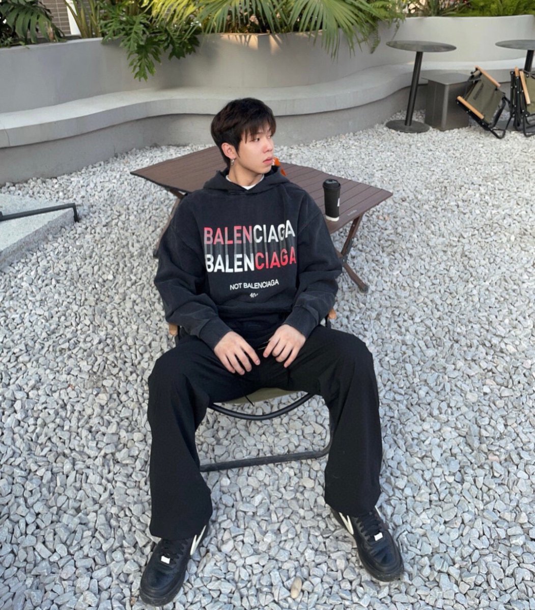 Sudadera Balenciaga 404