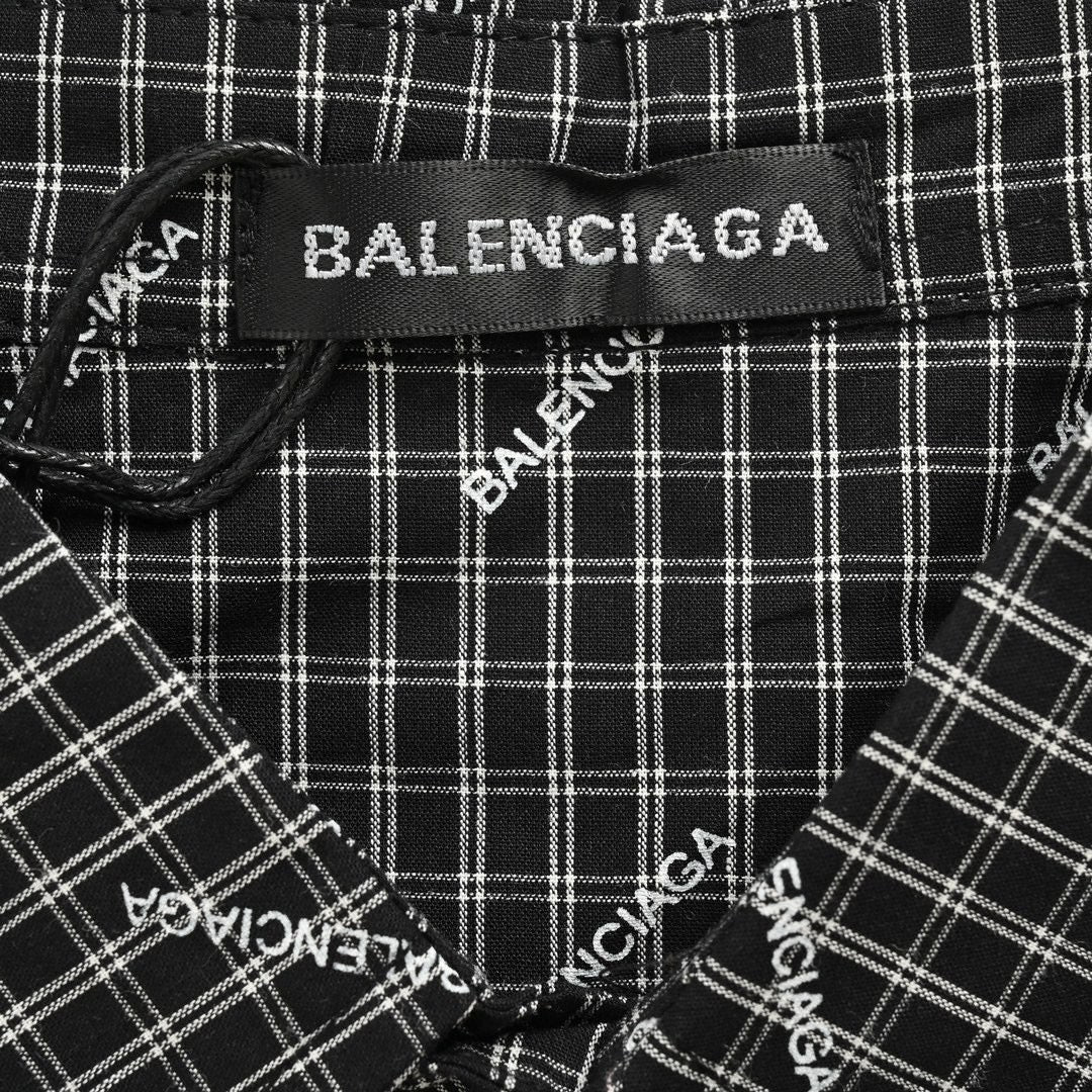 Chemise à carreaux à logo intégral de Balenciaga