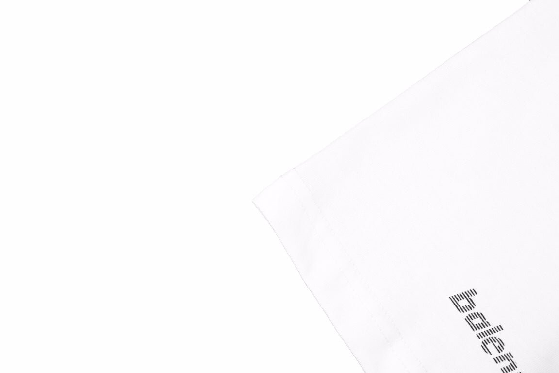 Camiseta Balenciaga con estampado integral del logo - Blanca