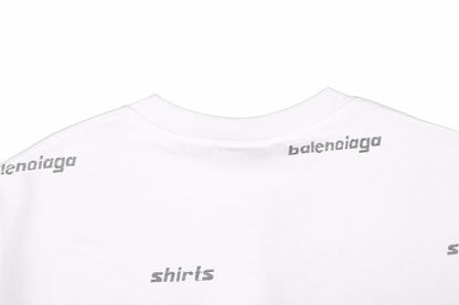 Camiseta Balenciaga con estampado integral del logo - Blanca