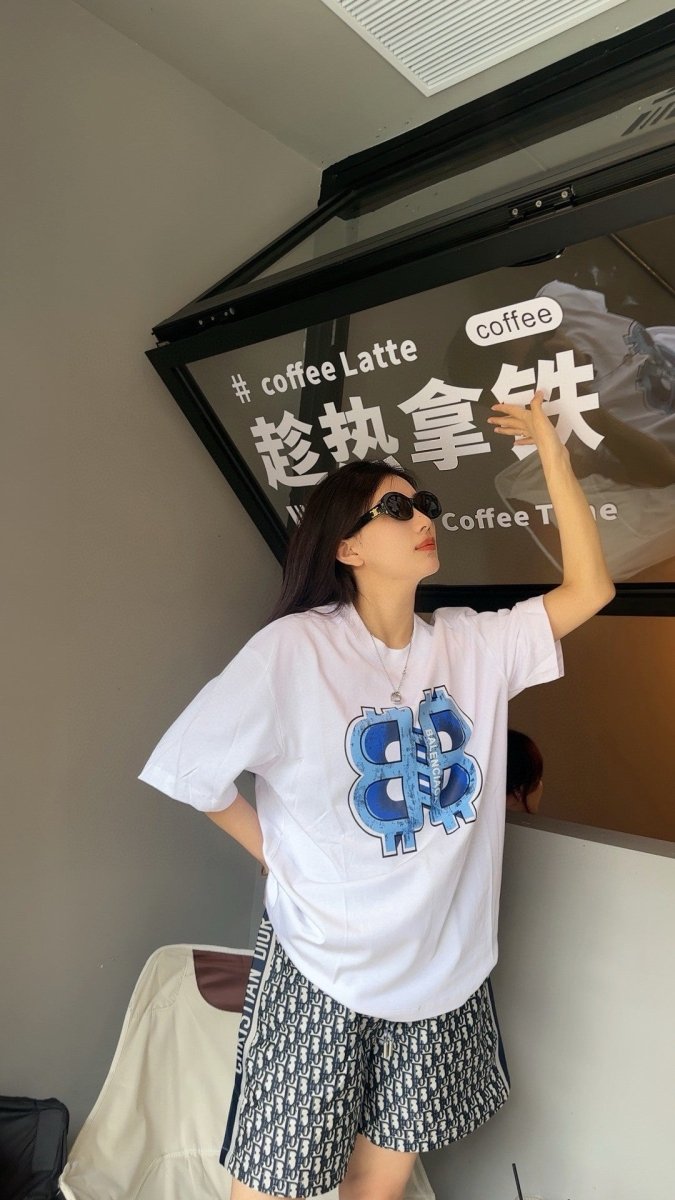 Camiseta Balenciaga con logo BB (blanca)