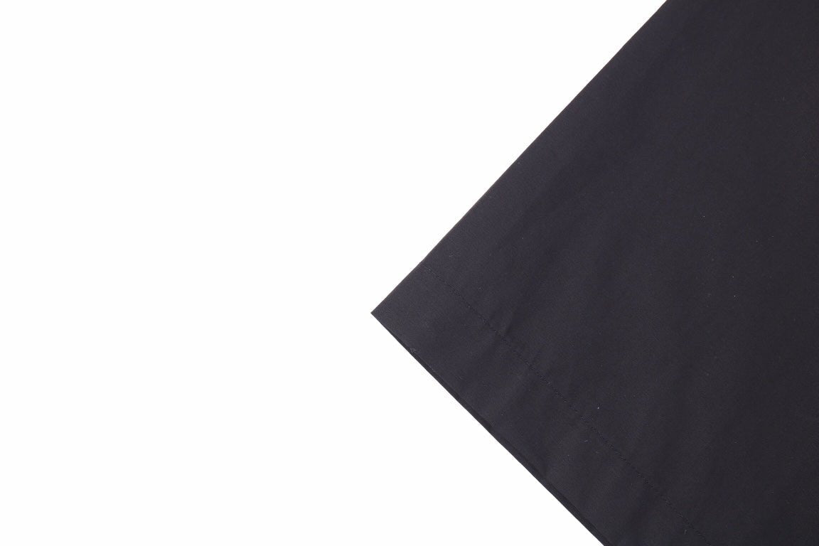 Camiseta de la campaña 'Be Different' de Balenciaga