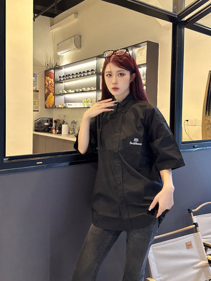 Camiseta de la campaña 'Be Different' de Balenciaga