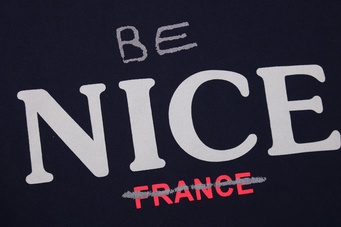 Sudadera con capucha 'Be Nice' de Balenciaga