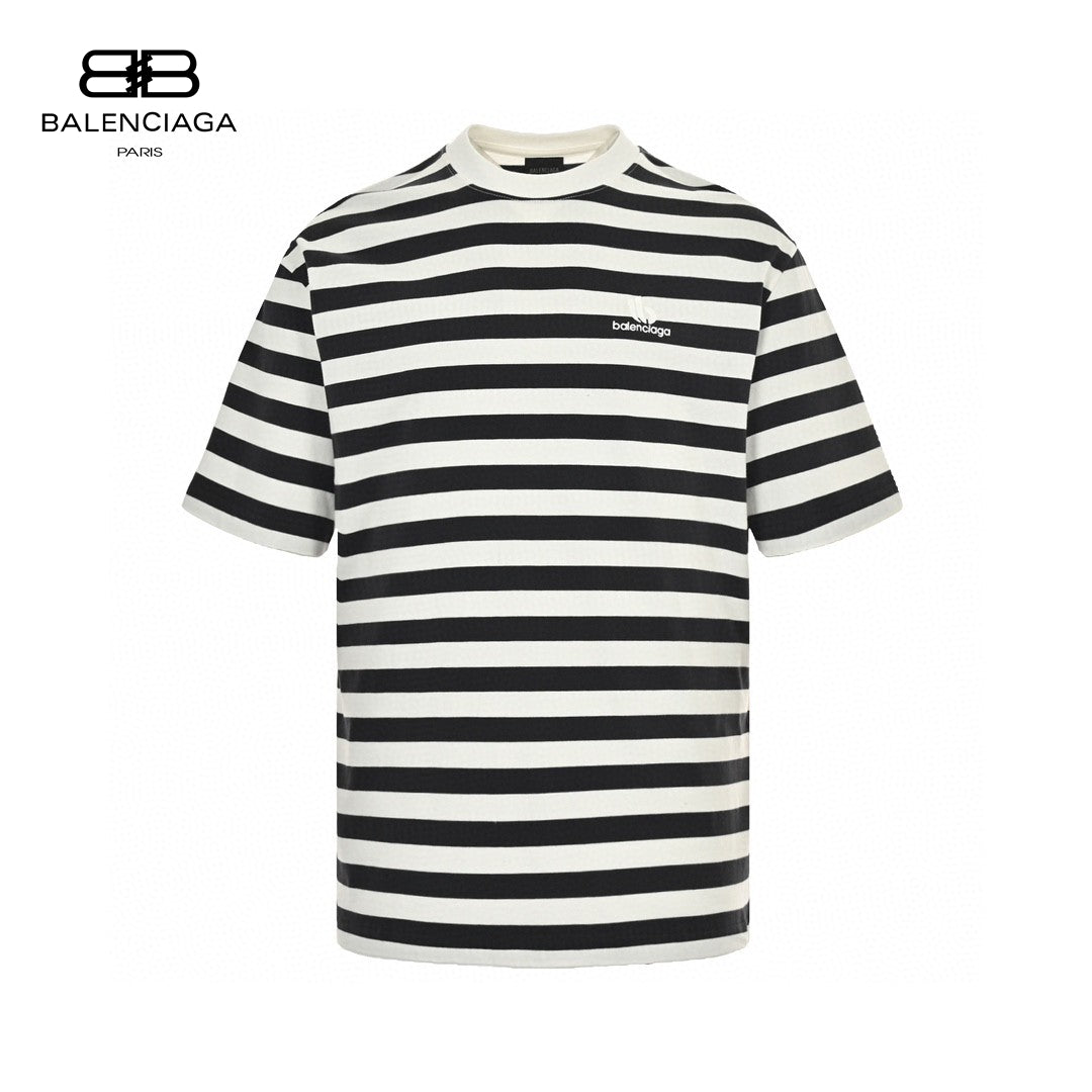 Balenciaga And White Striped T-shirt - Black Unisex Streetwear Limited Edition - <span>This Balenciaga t-shirt features a stylish black and white striped pattern. Made from high-quality cotton,