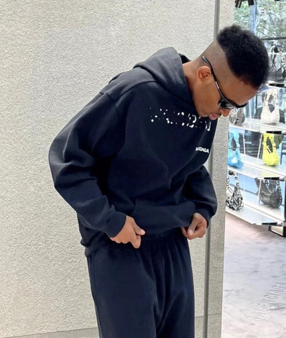 Sudadera Balenciaga negra con logo distorsionado