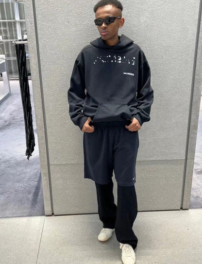 Sudadera Balenciaga negra con logo distorsionado