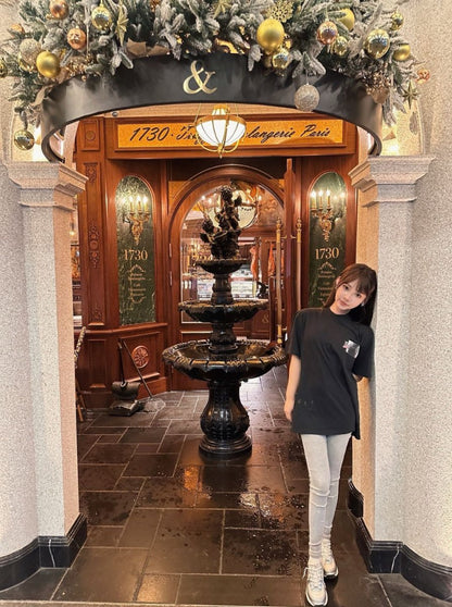 Camiseta gráfica negra de Balenciaga