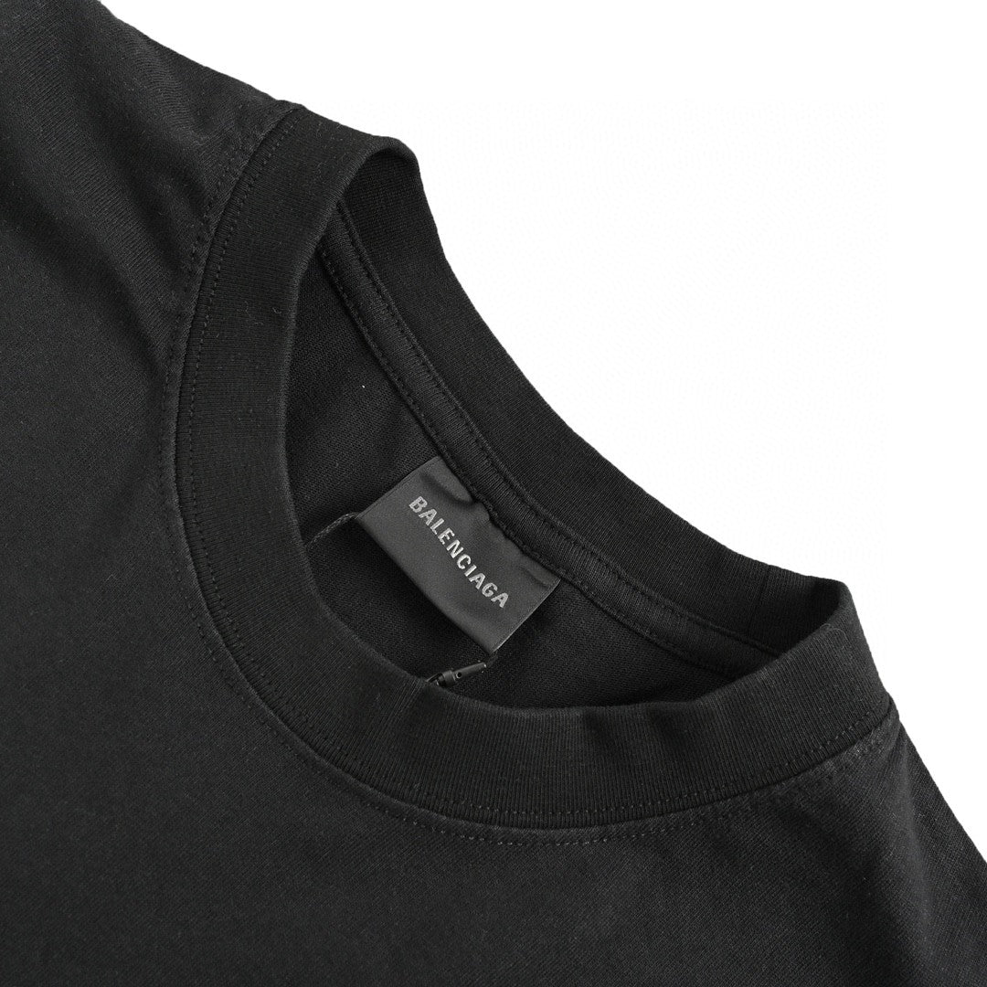 Camiseta gráfica negra de Balenciaga