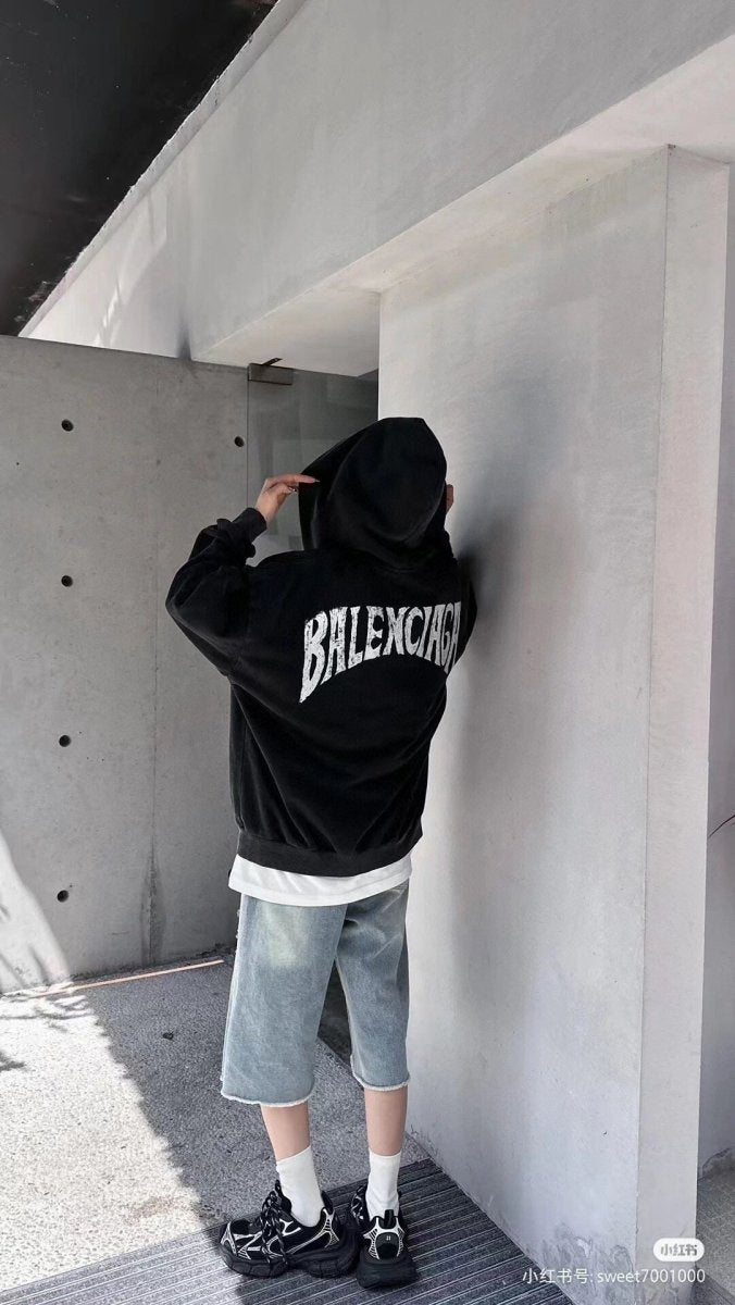 Sudadera negra Balenciaga