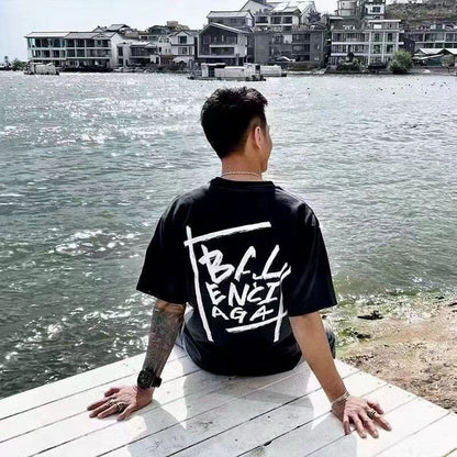 T-shirt noir Balenciaga avec motif graphique audacieux