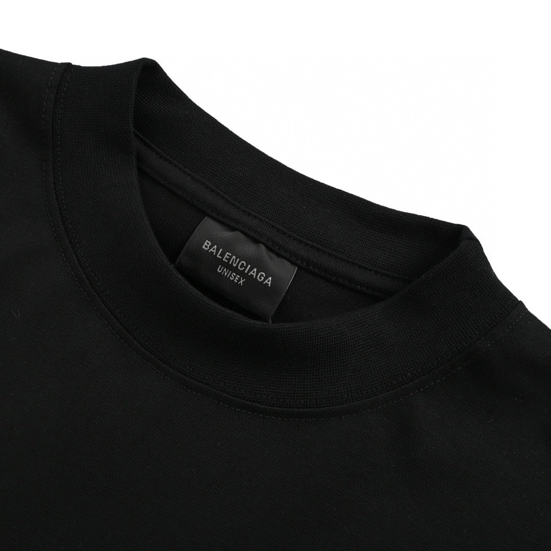 Camiseta negra Balenciaga con estampado EREWHON