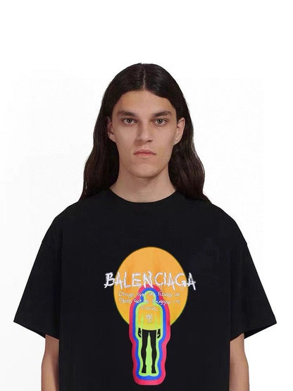 Camiseta negra Balenciaga con diseño gráfico