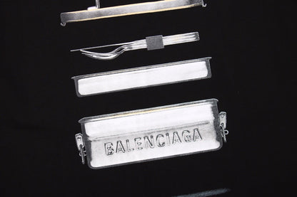 Camiseta Balenciaga diseño metálico negra