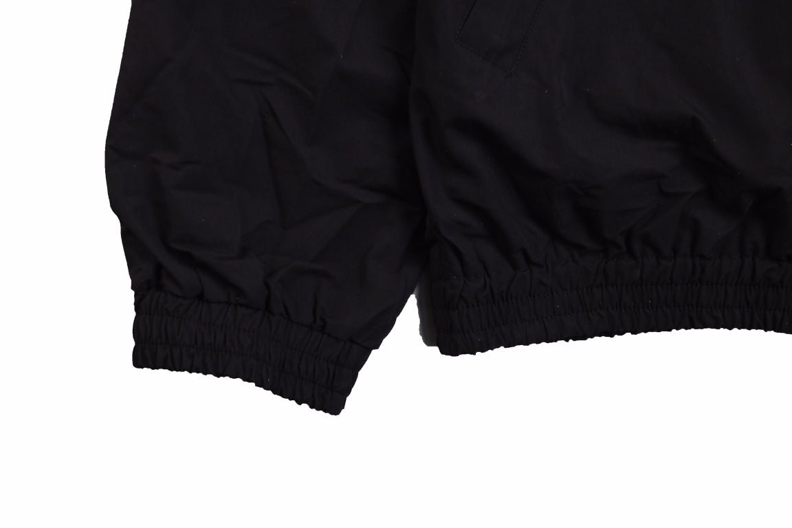 Chaqueta Balenciaga negra con cremallera