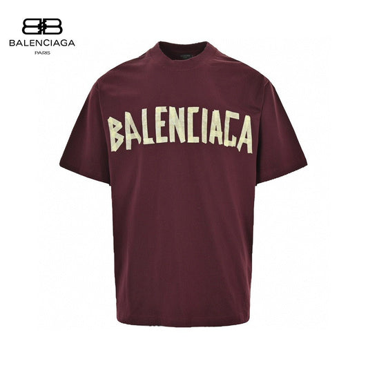 Balenciaga Burgundy Logo T-shirt Unisex Streetwear Limited Edition - <span>This Balenciaga t-shirt comes in a rich burgundy color, featuring a bold, oversized logo print