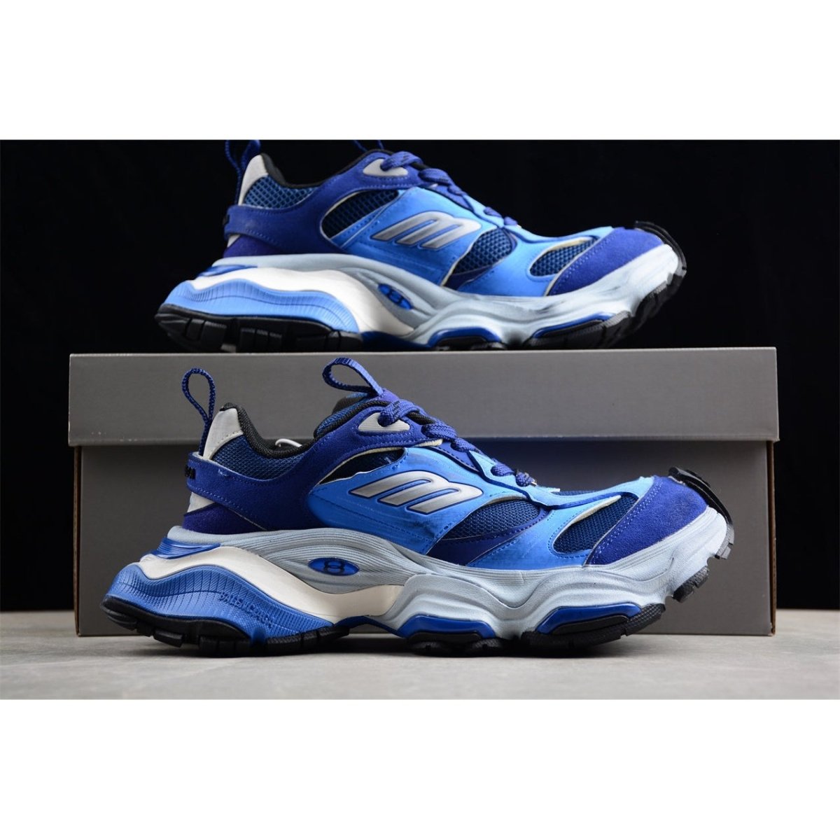 BALENCIAGA Cargo - Dk.blue Sneakers Unisex Streetwear Limited Edition - Introducing the BALENCIAGA Cargo x Dark Blue, a perfect blend of utilitarian design and high
