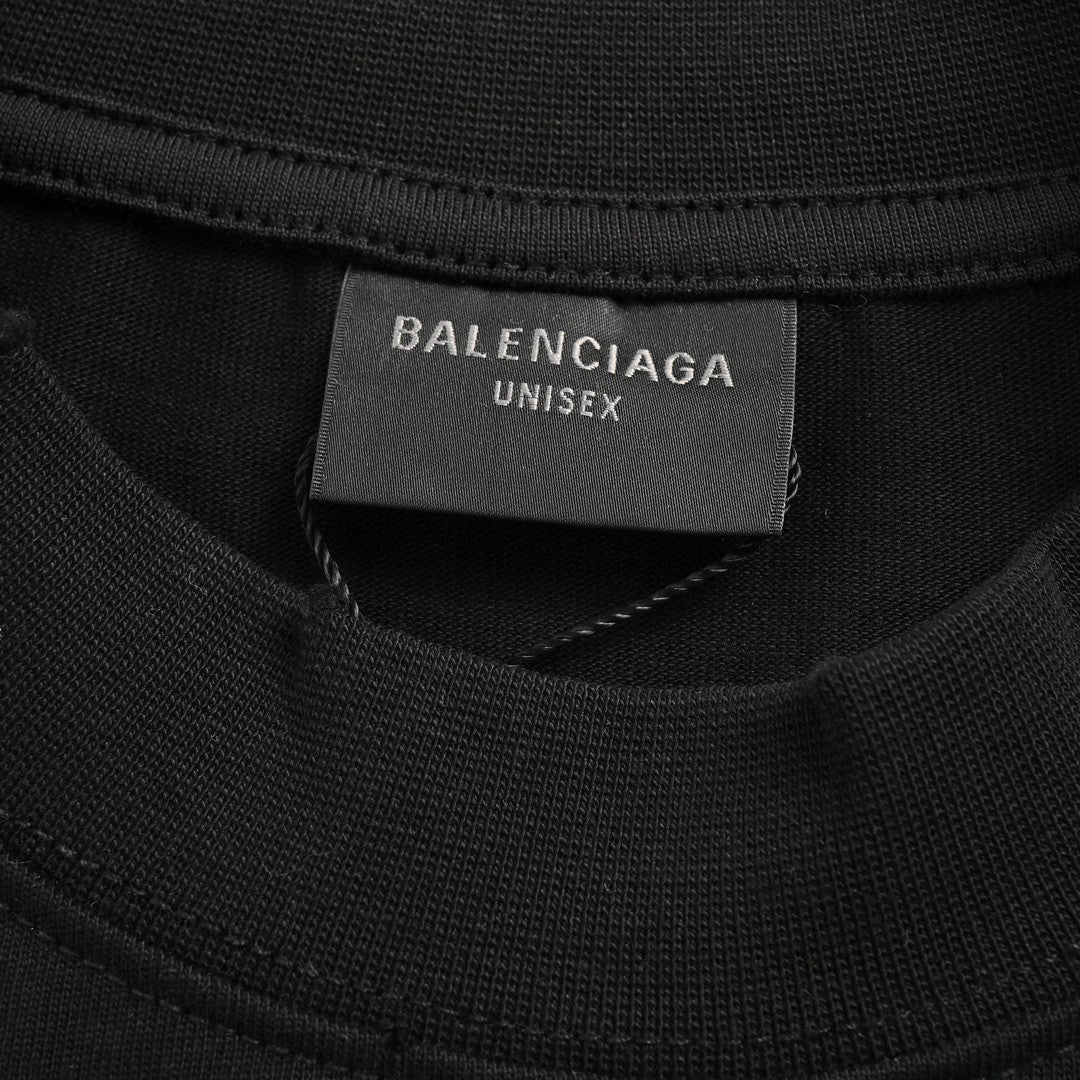 Camiseta negra con gráfico de Balenciaga CD.