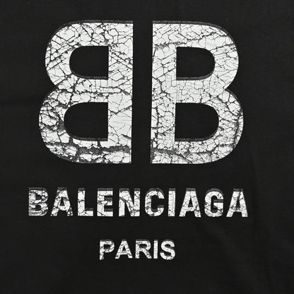 Camiseta Balenciaga con logo 'BB' agrietado (negra)