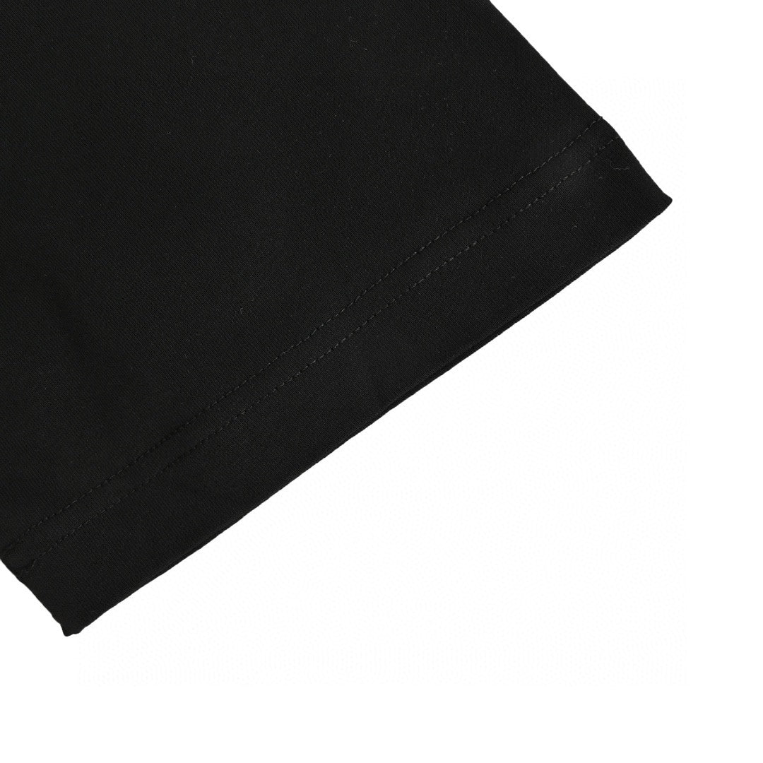 Balenciaga Cracked Logo T-shirt (black) Unisex Streetwear Limited Edition - The Balenciaga Cracked Logo T-Shirt in black is a striking addition to any modern wardrobe.