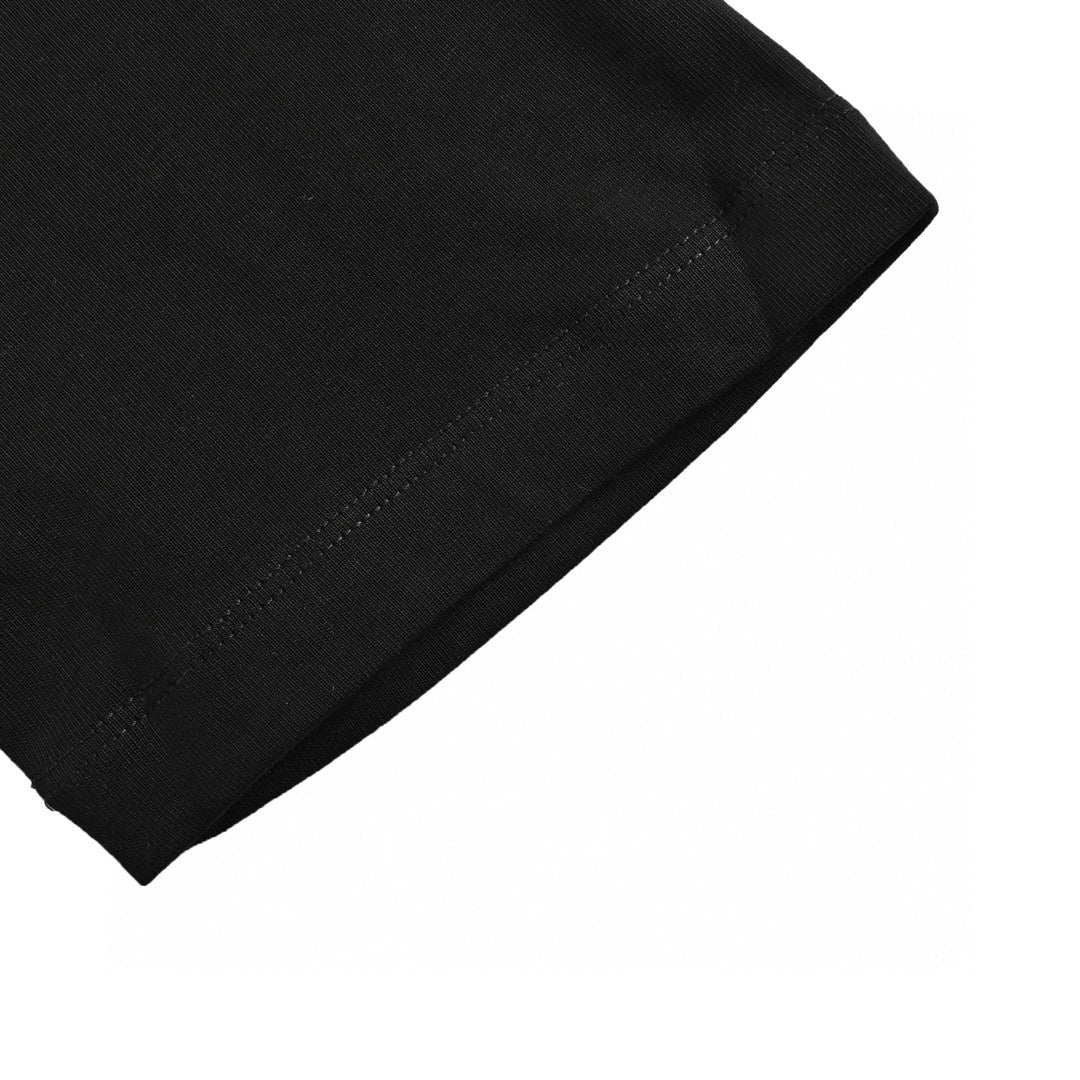 Camiseta Balenciaga con logo de cristal en negro