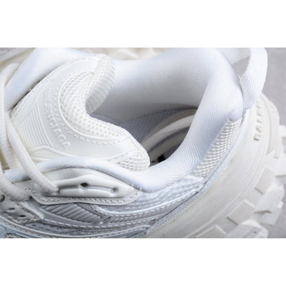 BALENCIAGA Defender - - White Unisex Streetwear Limited Edition - The Balenciaga Defender x White is a sleek iteration of the brand s iconic silhouette, showcasing