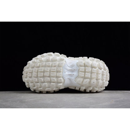 BALENCIAGA Defender - - White Unisex Streetwear Limited Edition - The Balenciaga Defender x White is a sleek iteration of the brand s iconic silhouette, showcasing