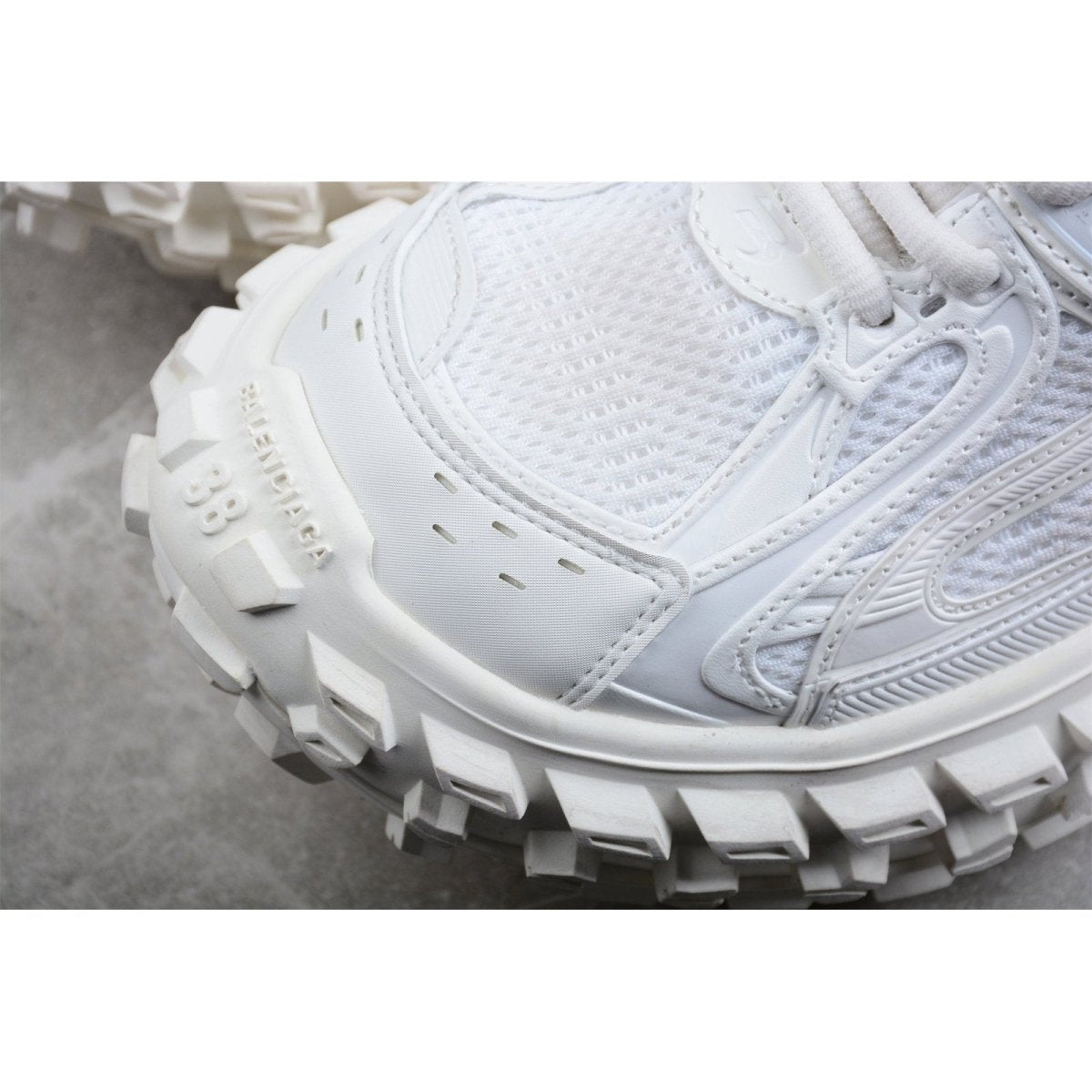 BALENCIAGA Defender - - White Unisex Streetwear Limited Edition - The Balenciaga Defender x White is a sleek iteration of the brand s iconic silhouette, showcasing
