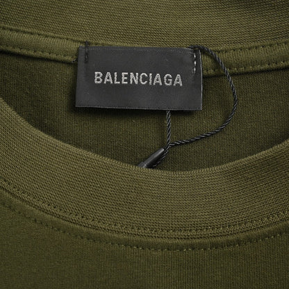 Camiseta del equipo de diseño de Balenciaga (verde oliva)