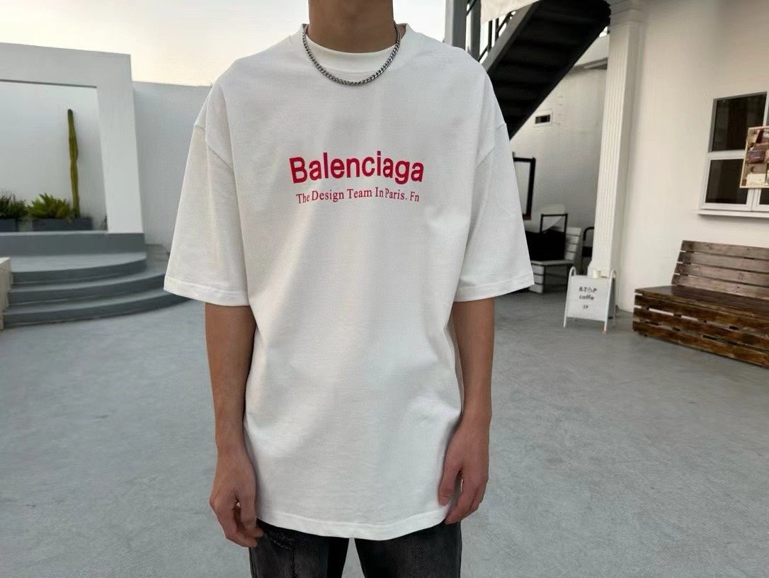 Camiseta del equipo de diseño de Balenciaga (blanca)