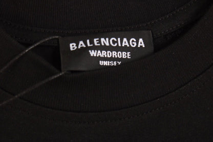 CAMISETA CON NOMBRE DEL DISEÑADOR BALENCIAGA, NEGRA