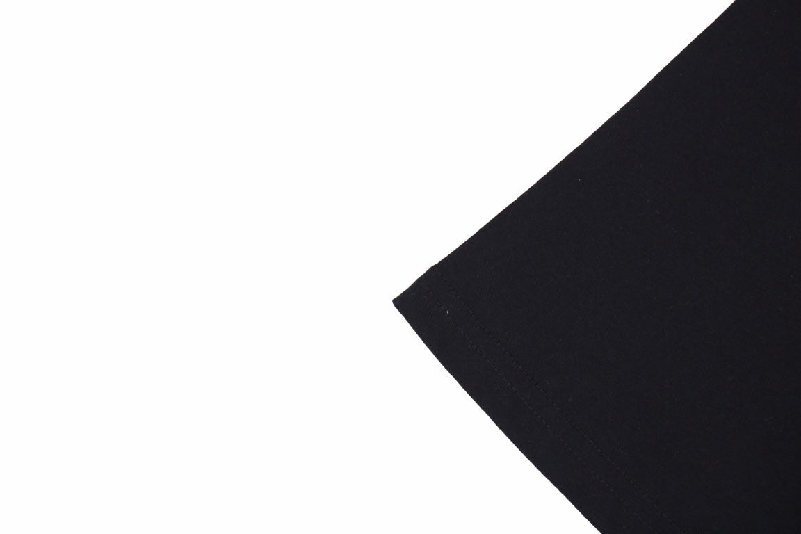 CAMISETA CON NOMBRE DEL DISEÑADOR BALENCIAGA, NEGRA