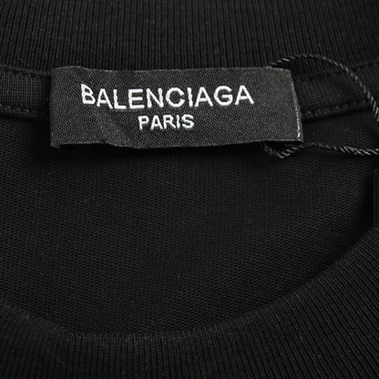Camiseta Balenciaga con logo distorsionado