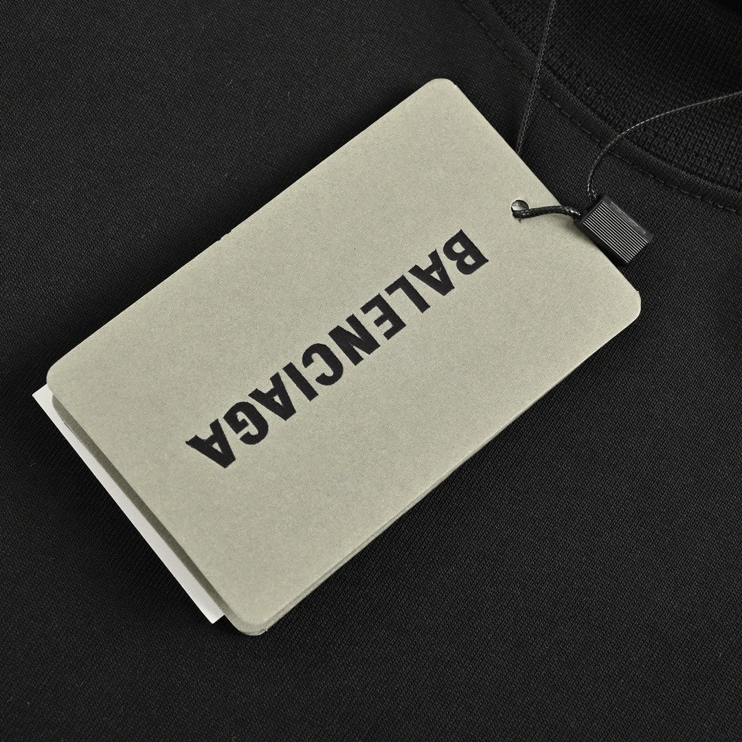 Camiseta Balenciaga con logo distorsionado (negra)