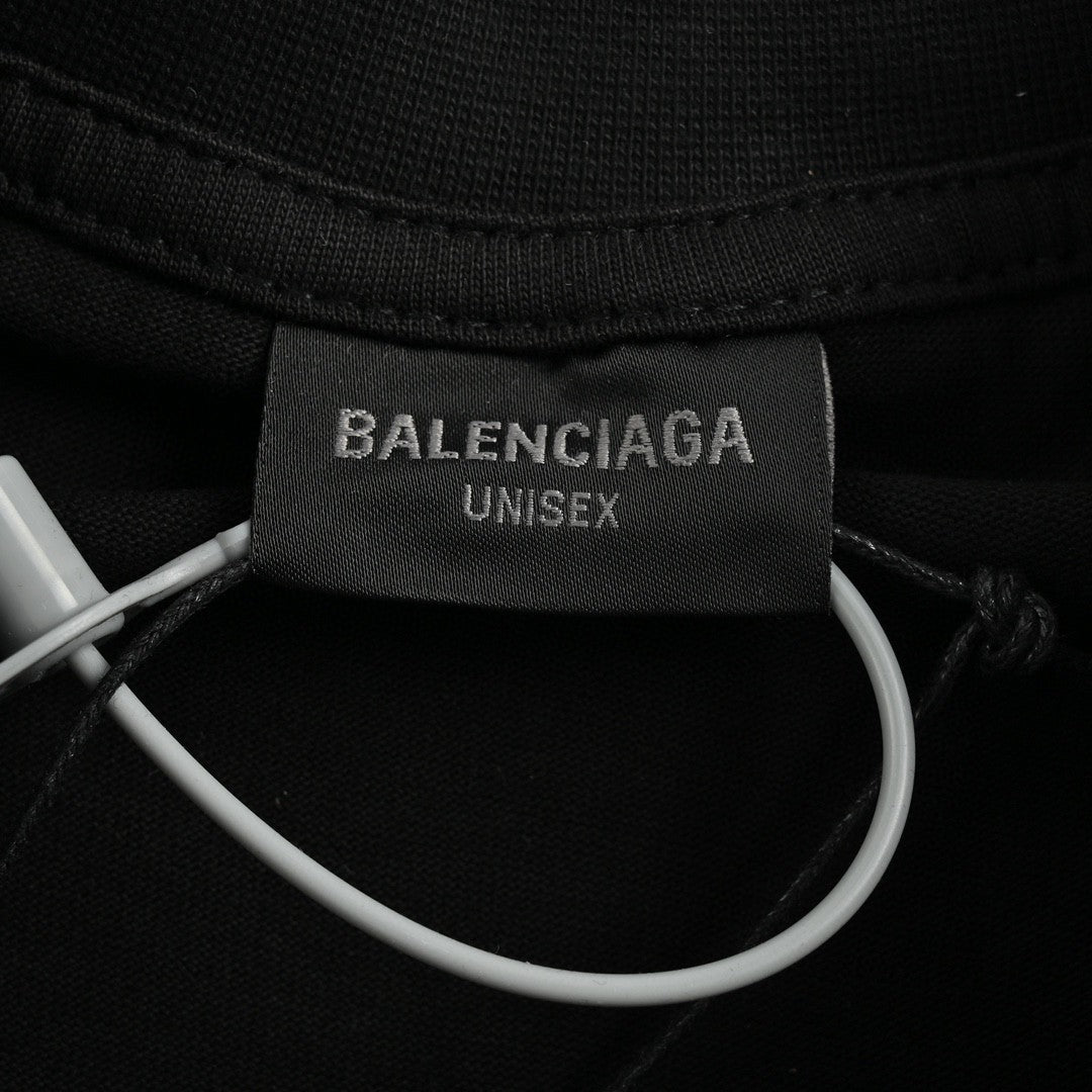 Camiseta Balenciaga con logo distorsionado (negra)