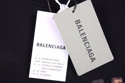 Camiseta Balenciaga con logo BB desgastado