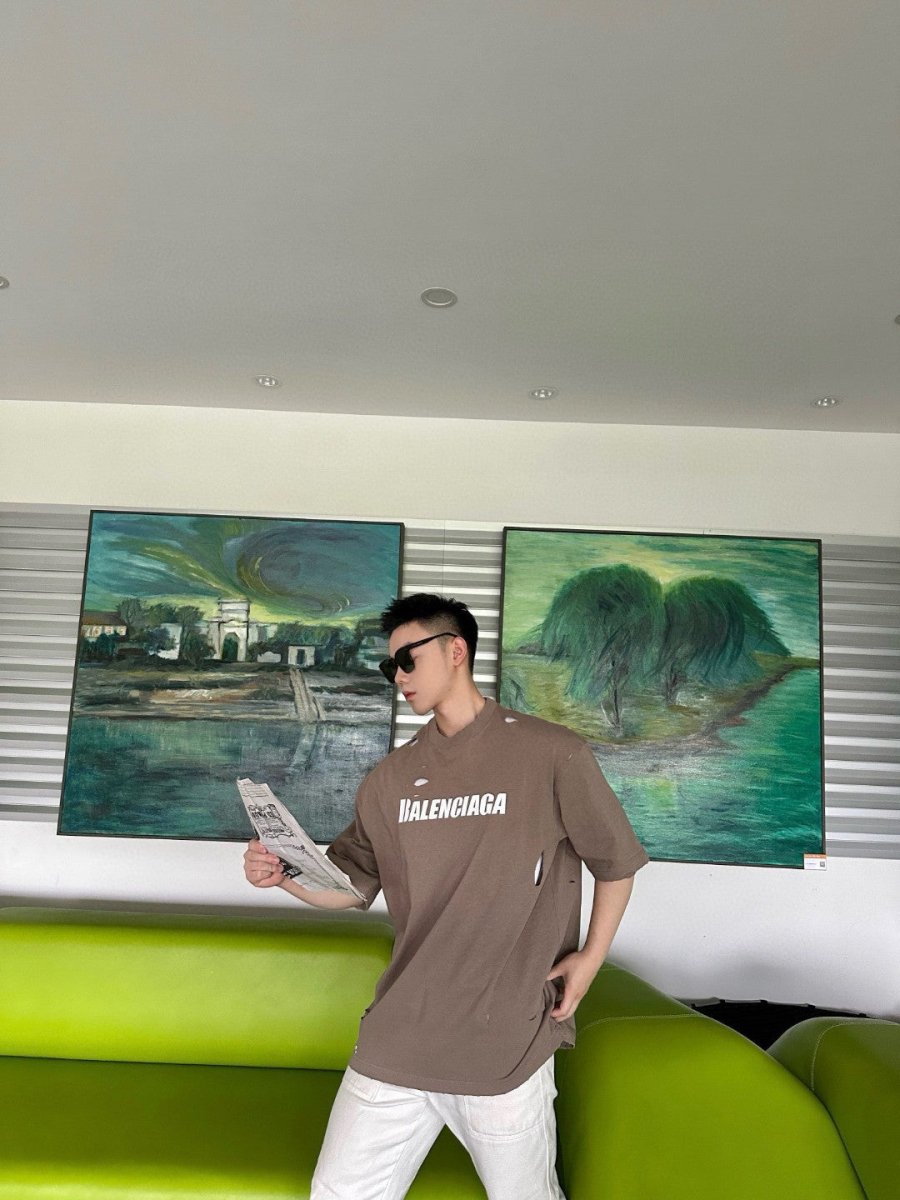 Camiseta con logo desgastado de Balenciaga